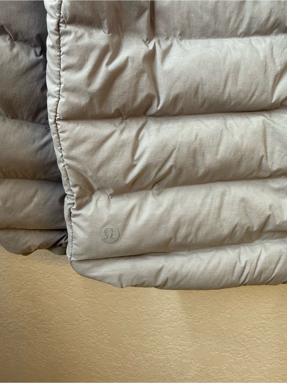 Lululemon Men’s XL Navigation 700 Down Fill Jacket Gray Lightweight Puffer Coat - Picture 10 of 16